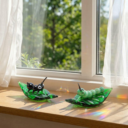 🔥Handmade Glass Insect Figurines on Leaf Base - Cute Mini Decor, Perfect Gift for Nature Lovers