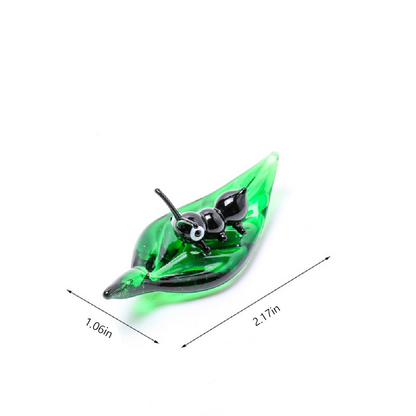 🔥Handmade Glass Insect Figurines on Leaf Base - Cute Mini Decor, Perfect Gift for Nature Lovers